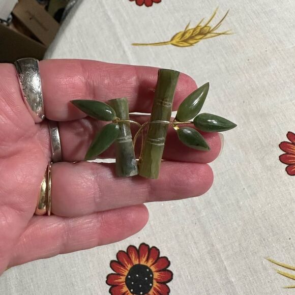 Vintage Jade Gold tone Bamboo Pin Brooch - Picture 4 of 4